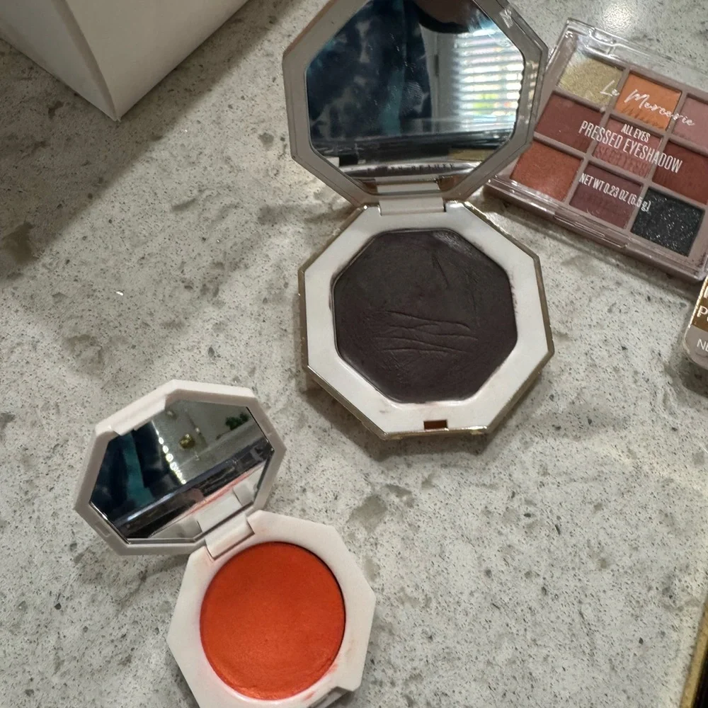 💄 Makeup Bundle Lot |  • YSL • Fenty • Tarte • BCBG - Picture 6 of 10